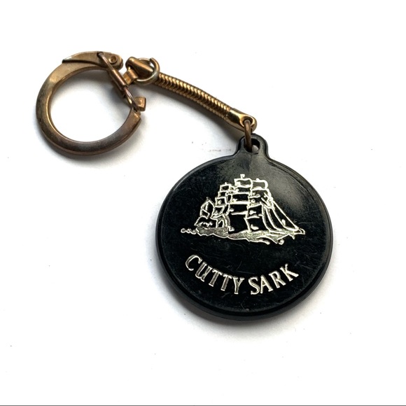 Vintage CUTTY SARK Scotch Advertising Keychain - Picture 1 of 1